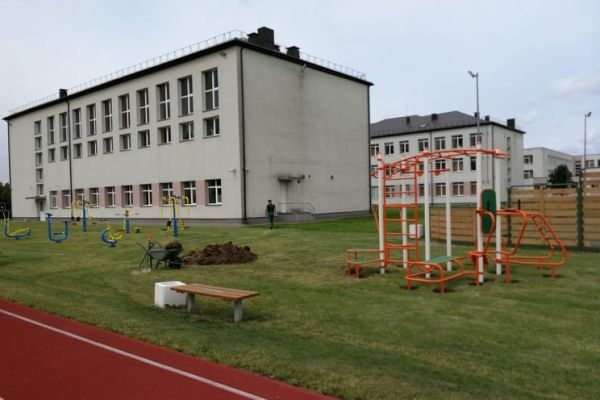 treniruokliai0181BCD9-4F33-5914-7D80-D54FBDA00B4A.jpg