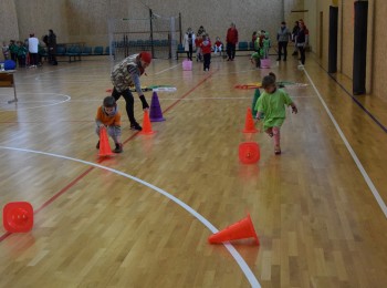 2 SPORTUOK SU PASAKŲ HEROJAIS